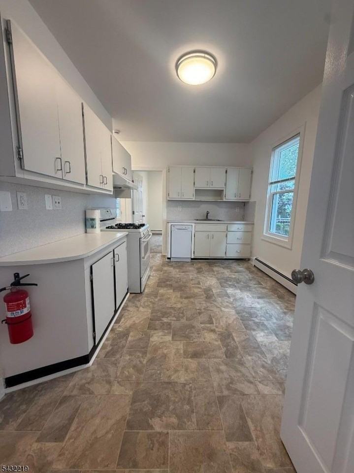120 Market St #1 - Photo 2 of 8