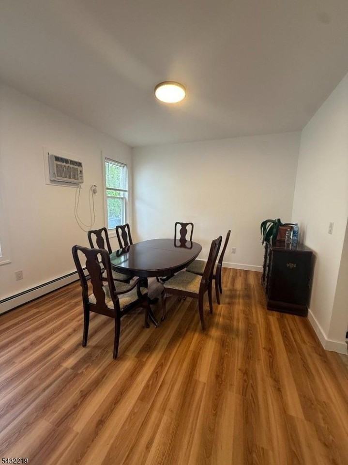 120 Market St #1 - Photo 3 of 8
