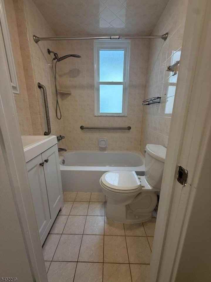 120 Market St #1 - Photo 7 of 8