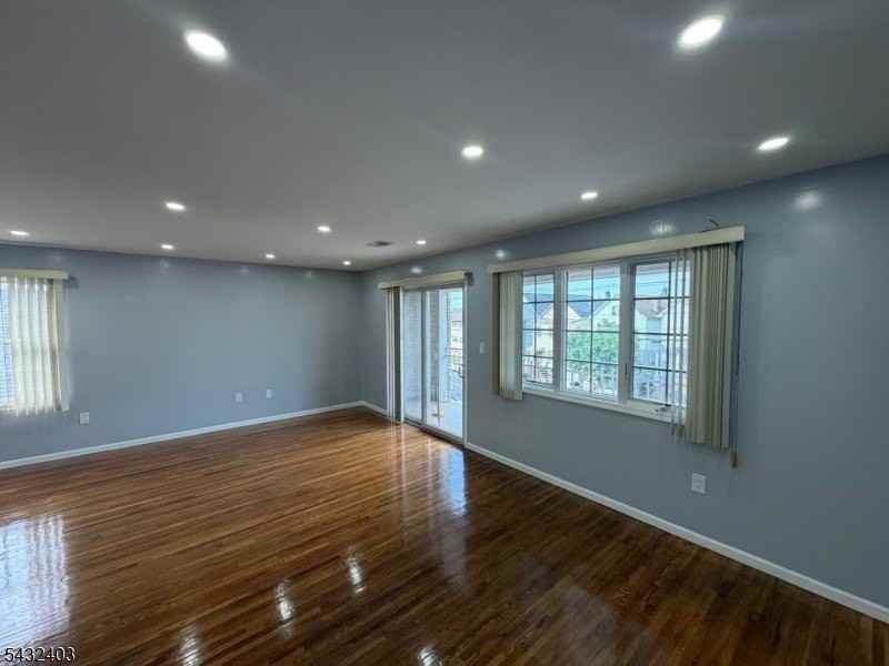 555 1st Ave - Photo 3 of 12