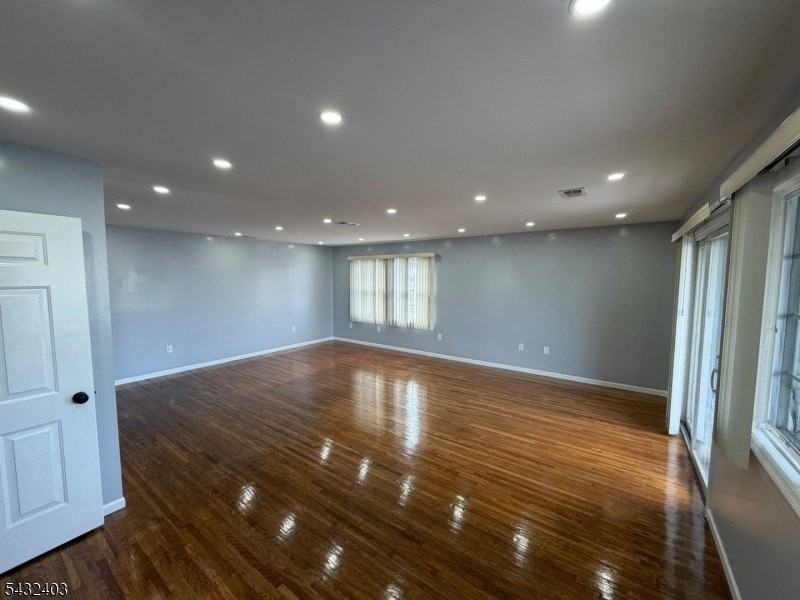 555 1st Ave - Photo 4 of 12