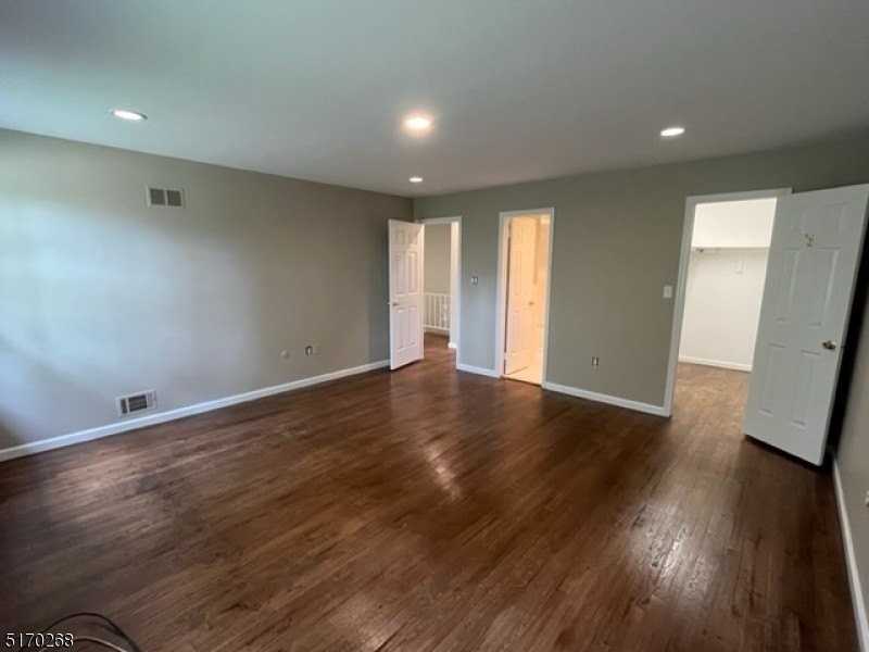 28 Brandywyne Dr - Photo 7 of 18
