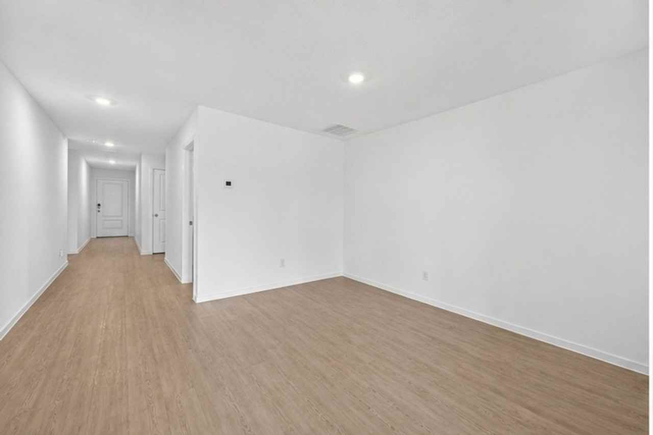 7709 Reese St - Photo 6 of 24