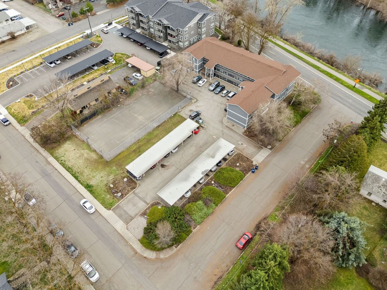 River Court Apartments - Photo 3 of 17