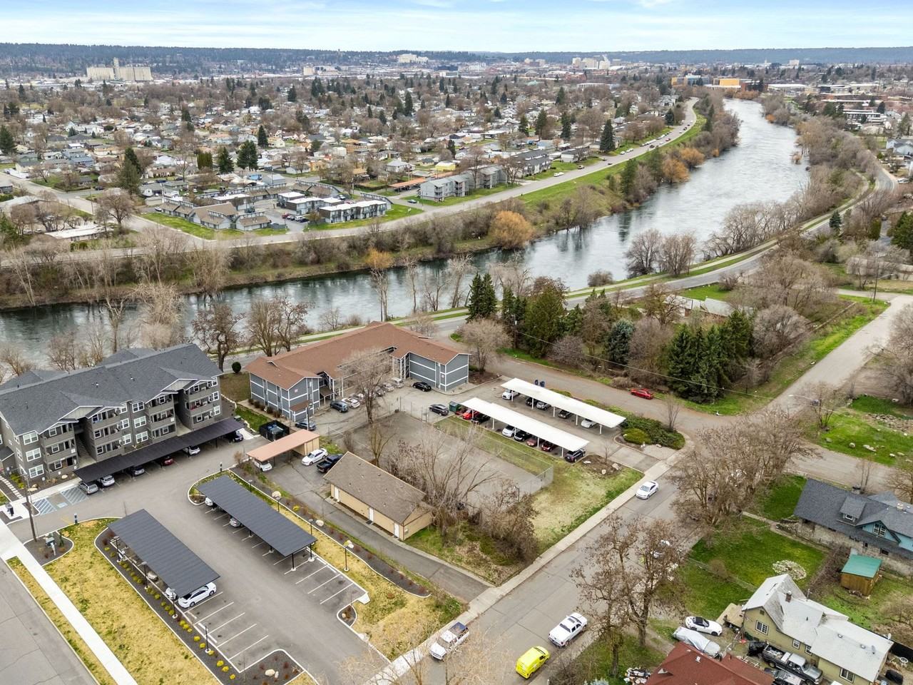 River Court Apartments - Photo 7 of 17