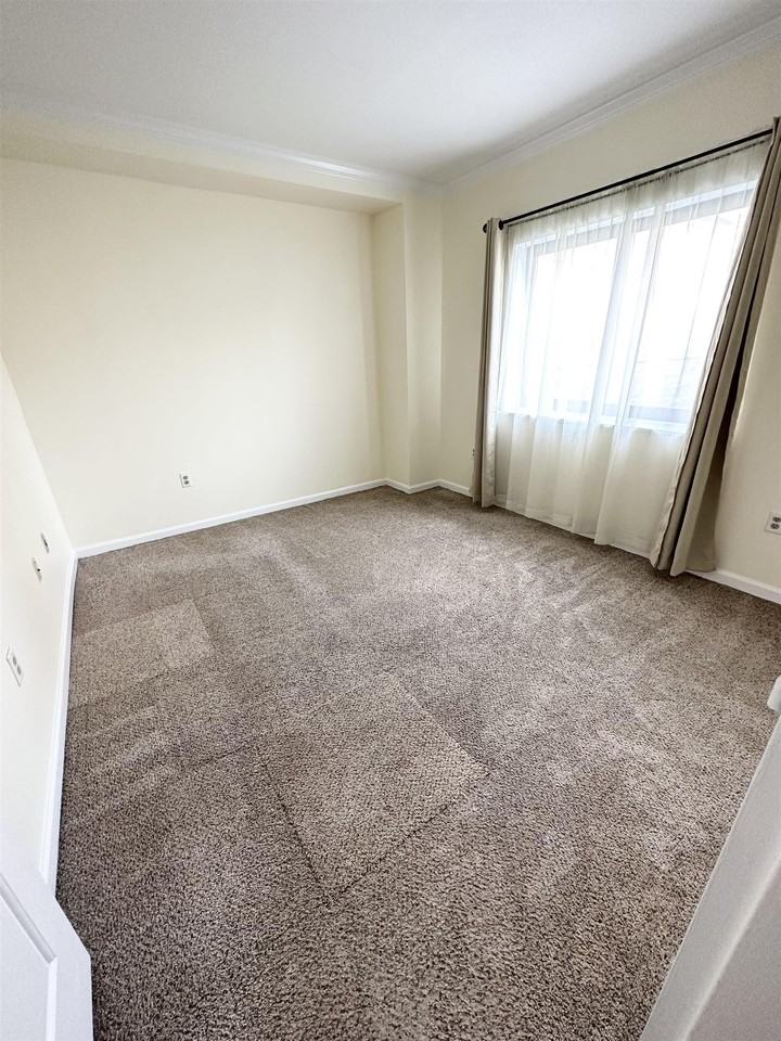 420 Jefferson St #3B - Photo 6 of 12