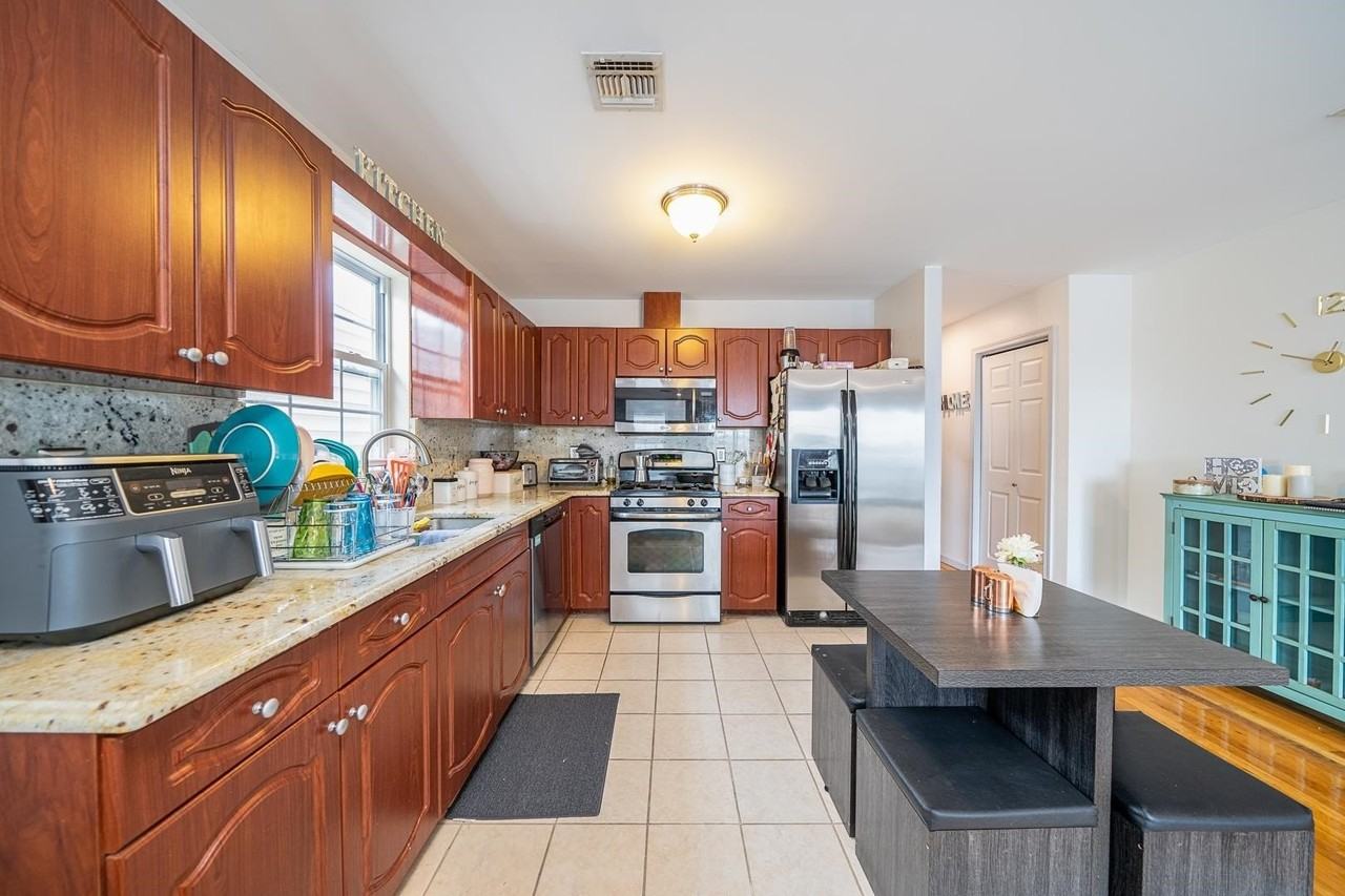 171 Halladay St #2 - Photo 6 of 16