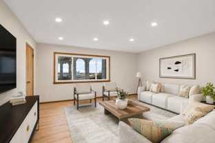 185 W 3rd St #2 - Photo 1 of 1