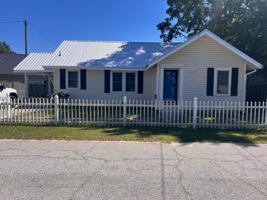 featured image of 223 Holt St