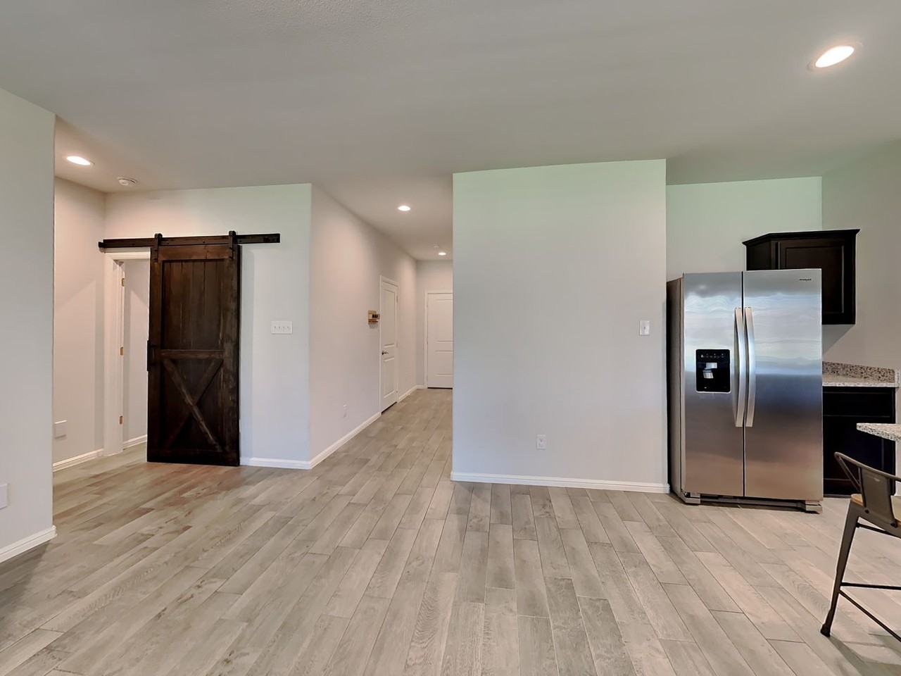 2316 Stallings Rd - Photo 4 of 17