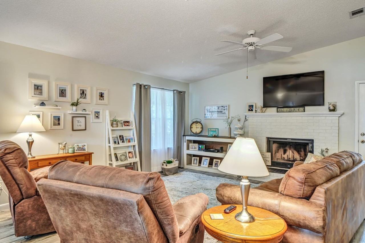 1696 Valparaiso Blvd - Photo 3 of 42