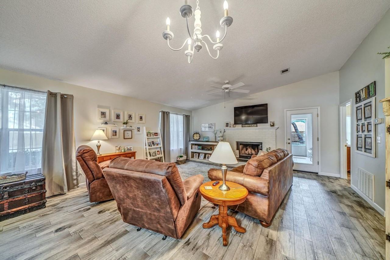 1696 Valparaiso Blvd - Photo 5 of 42