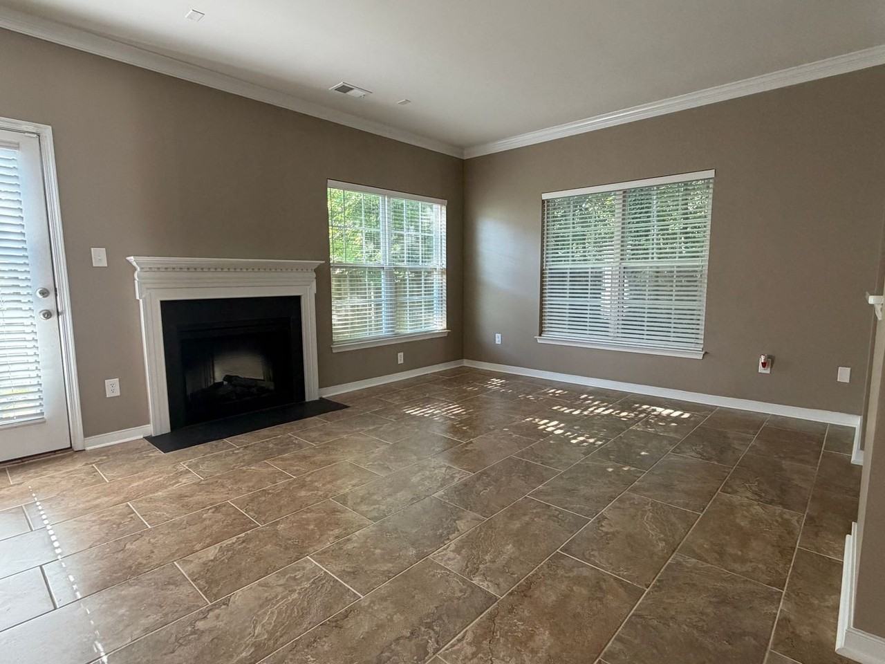 5539 Belle Pond Dr - Photo 7 of 22