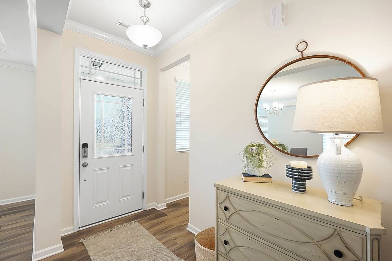 1102 Top Flight Dr - Photo 4 of 46