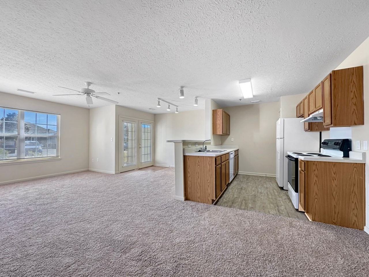 19362 Chelsey Dr - Photo 4 of 50