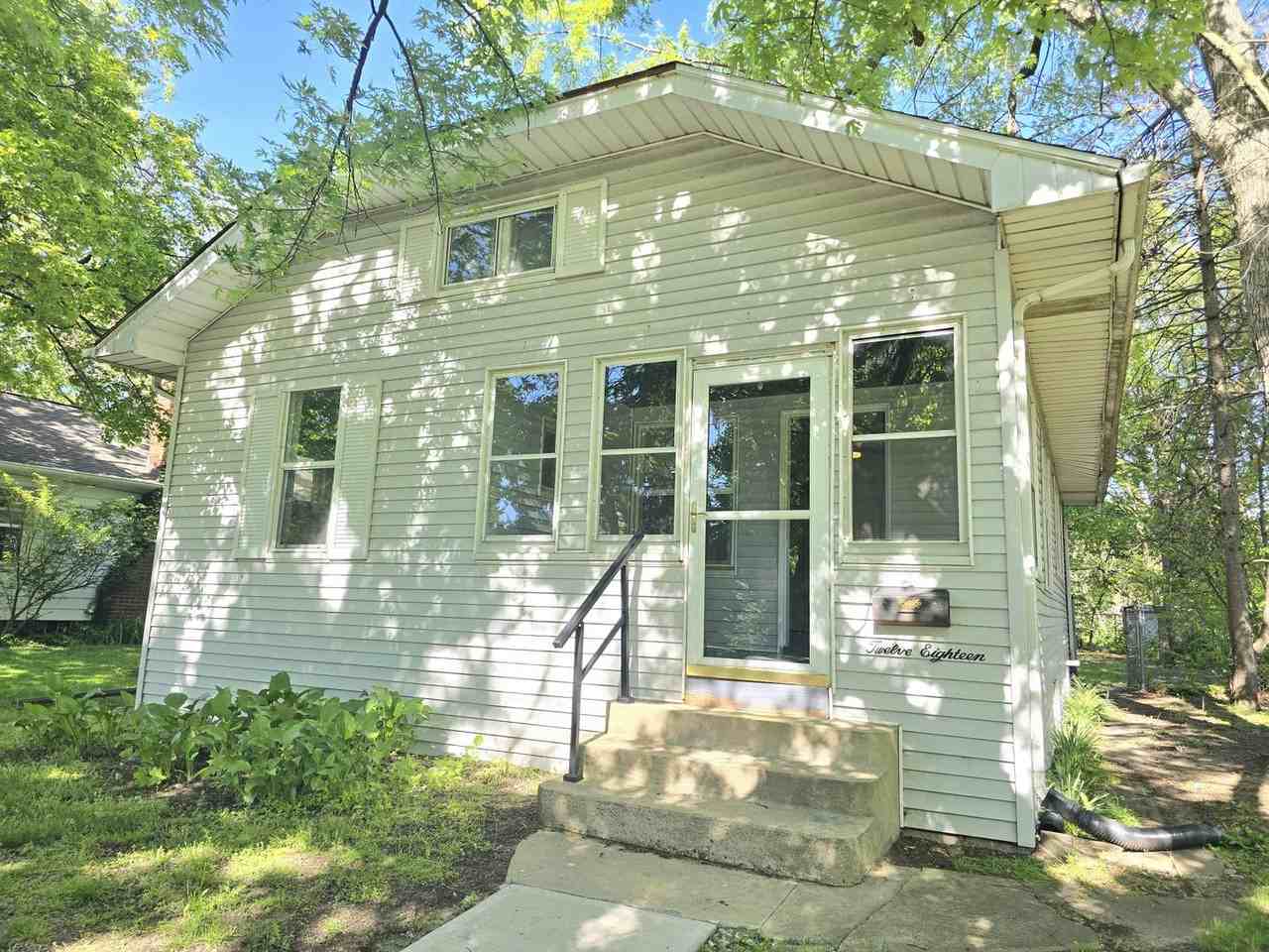 1218 S 26th St - Photo 2 of 12