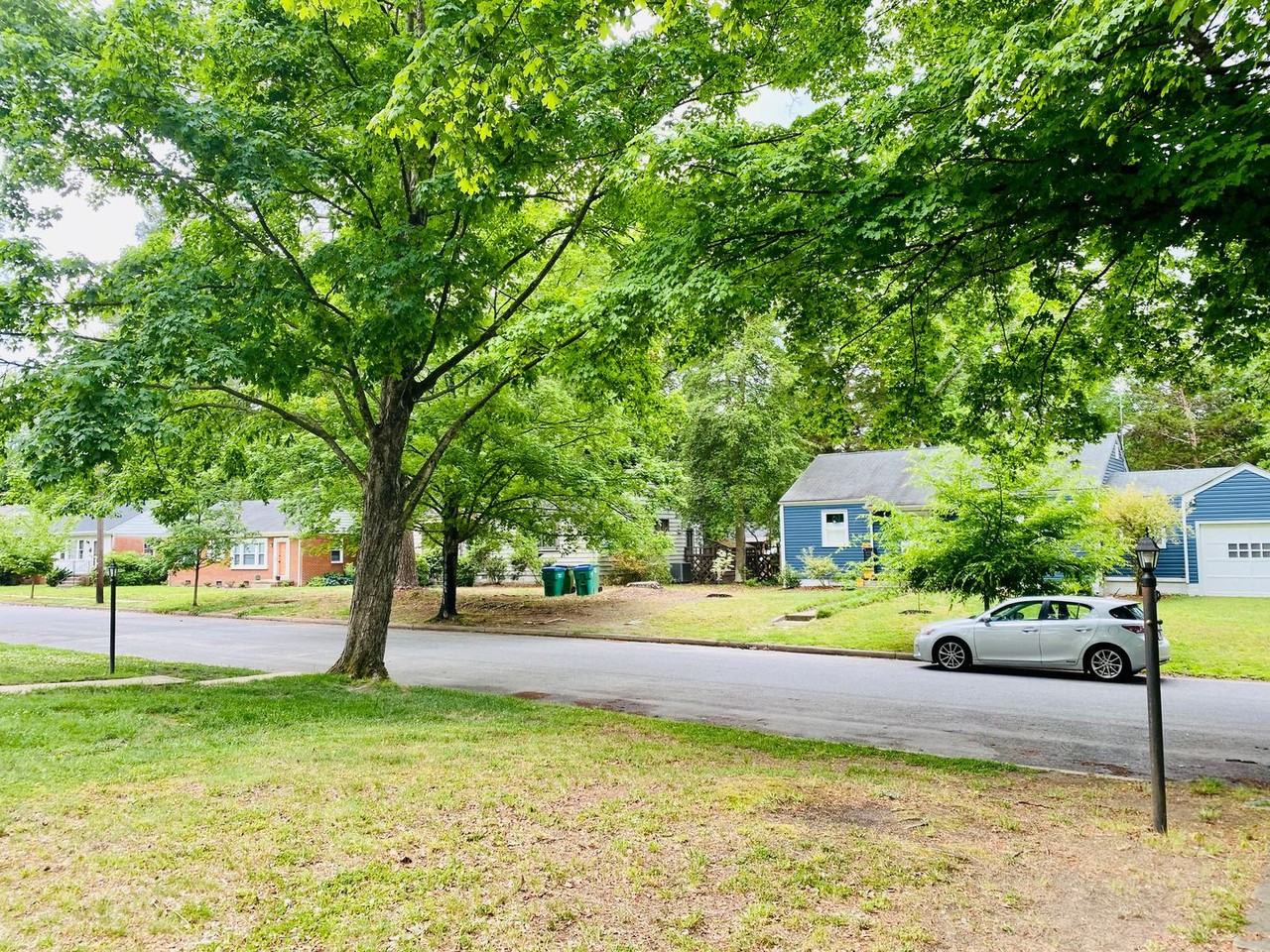 6406 Kensington Ave - Photo 6 of 26