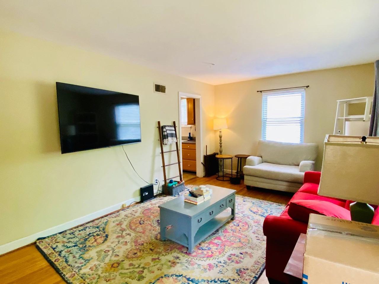 6406 Kensington Ave - Photo 7 of 26