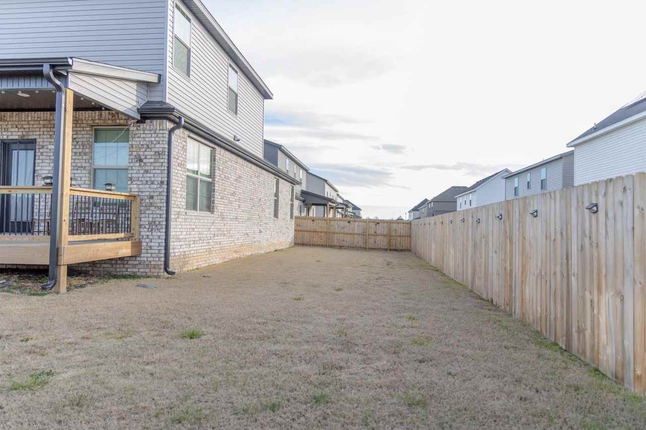 201 Vicks Cir - Photo 2 of 9
