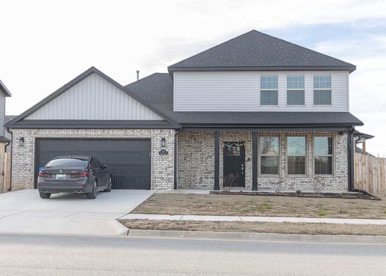 201 Vicks Cir - Photo 5 of 9