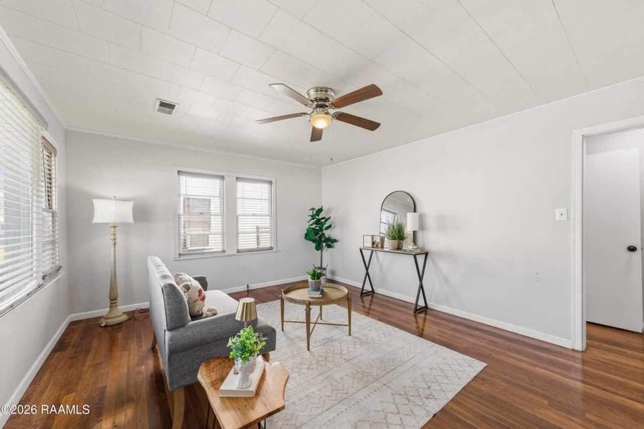 127 Woodrow St - Photo 3 of 11