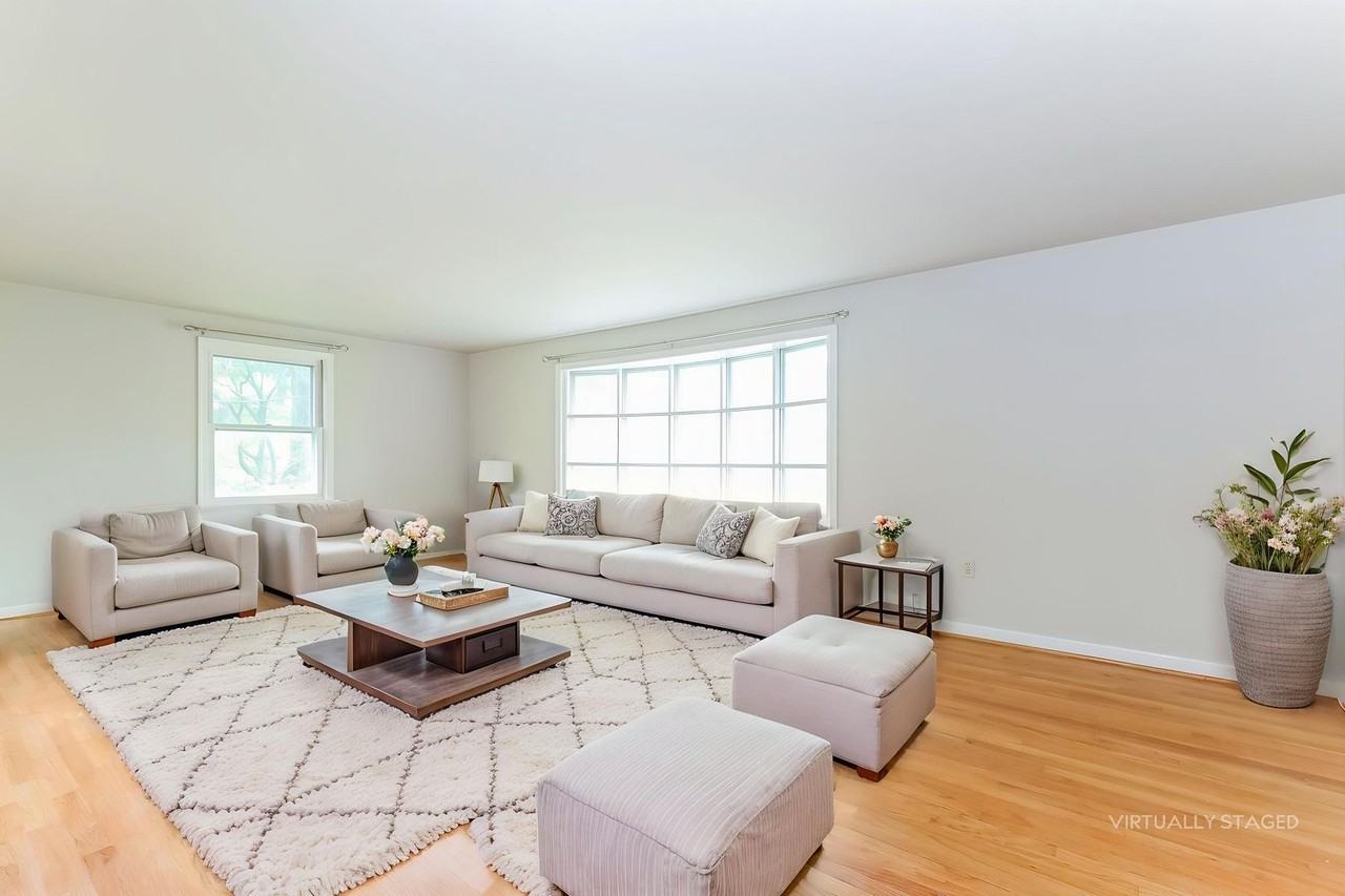 934 Village Rd - Photo 5 of 24