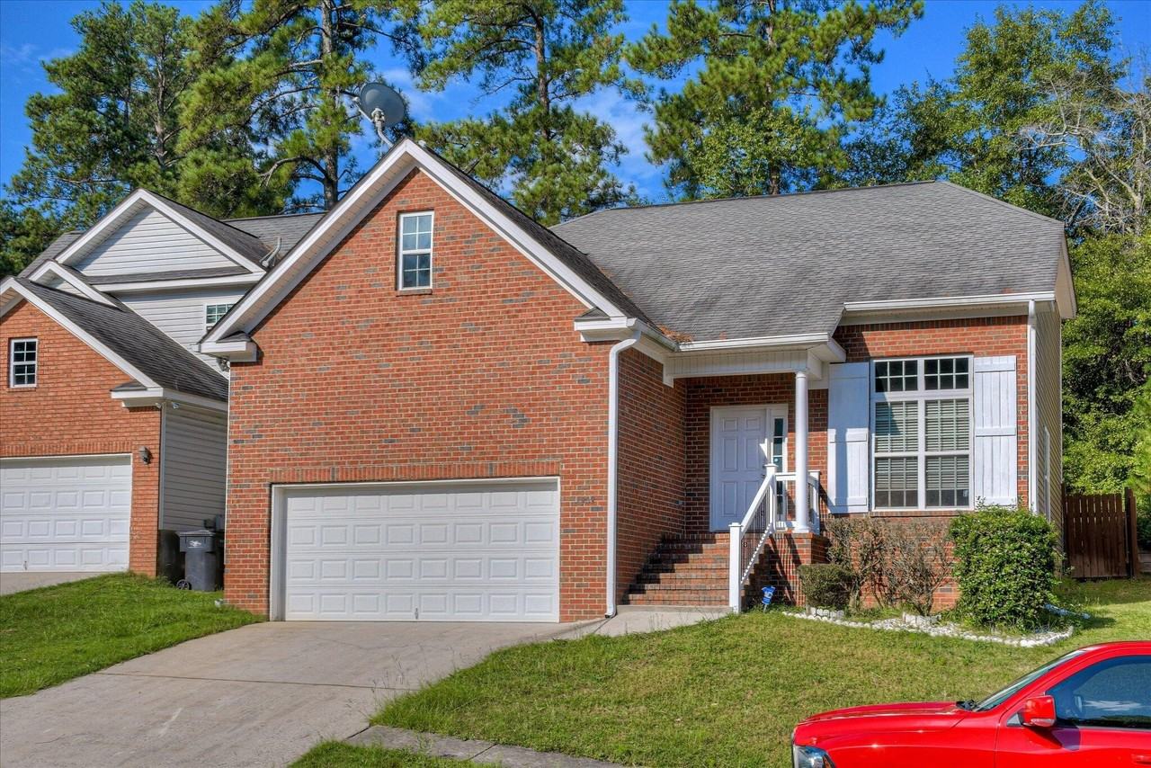 2909 Aylesbury Dr - Photo 2 of 38