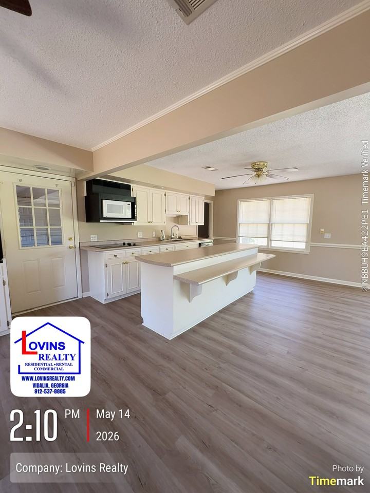 1542 Stella Ave #1 - Photo 6 of 12