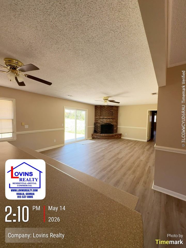 1542 Stella Ave #1 - Photo 7 of 12