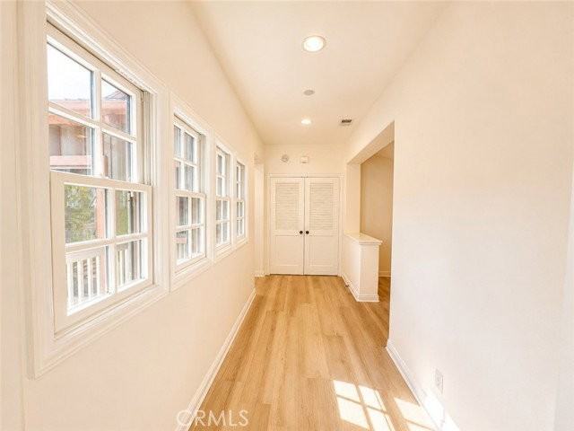 2545 Bungalow Pl - Photo 5 of 8