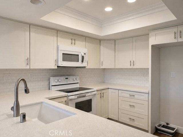 24612 Zena Ct - Photo 2 of 8