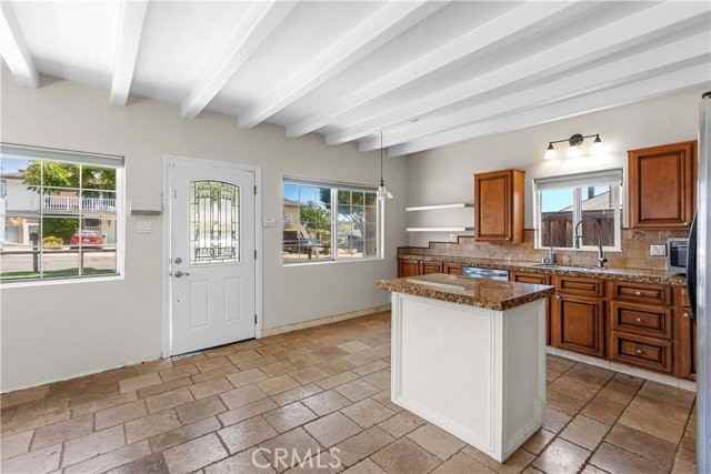 33965 Malaga Dr - Photo 4 of 8