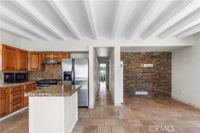 33965 Malaga Dr - Photo 6 of 8