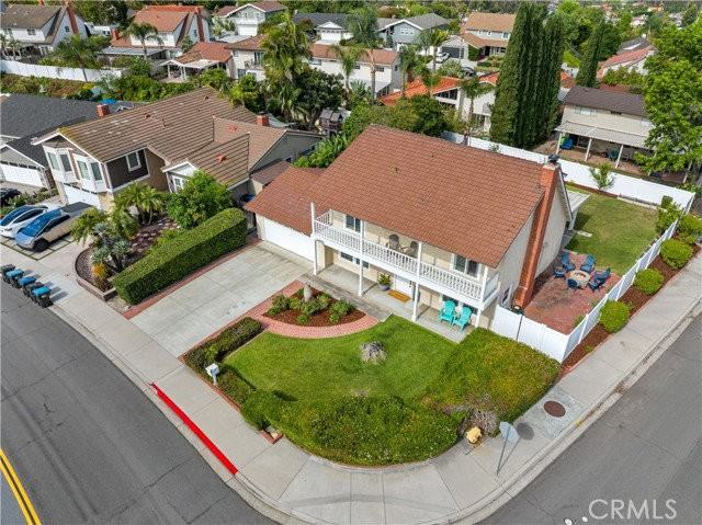 24935 Spadra Ln - Photo 2 of 7