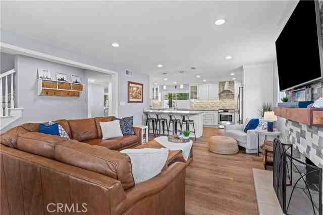 24935 Spadra Ln - Photo 5 of 7