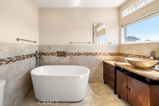 518 Legion St - Photo 5 of 8