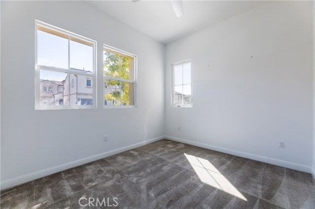 20825 W Acorn Cir - Photo 4 of 8