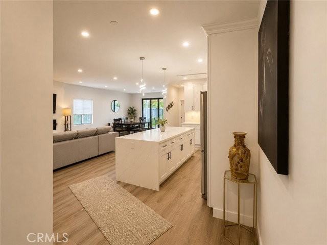 7717 Jamieson Ave - Photo 3 of 8