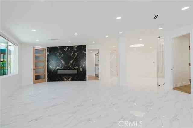 9010 Dempsey Ave - Photo 7 of 8