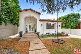 14828 Morrison St - Photo 2 of 8