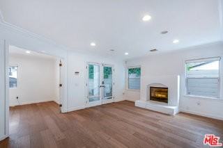 14828 Morrison St - Photo 3 of 8