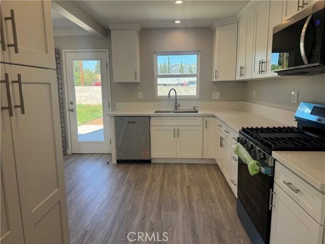 20431 Lassen St - Photo 2 of 8