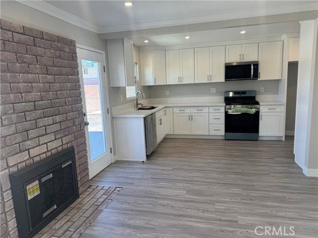 20431 Lassen St - Photo 3 of 8