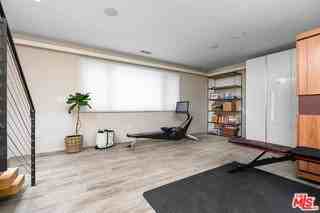 939 N Beverly Glen Blvd - Photo 3 of 8