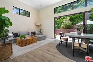 939 N Beverly Glen Blvd - Photo 5 of 8