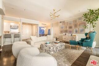 930 N Doheny Dr #103 - Photo 5 of 8