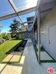 15434 Mulholland Dr - Photo 4 of 8
