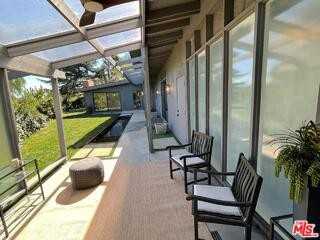 15434 Mulholland Dr - Photo 5 of 8