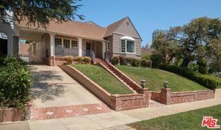 10707 Wellworth Ave - Photo 2 of 8