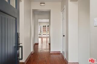 10707 Wellworth Ave - Photo 5 of 8